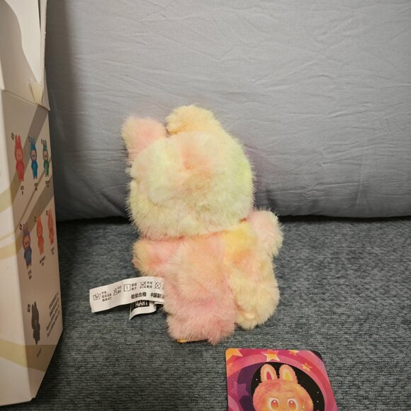 Pop Mart Authentic Loyalty Big Into Energy Labubu - Picture 3 of 5